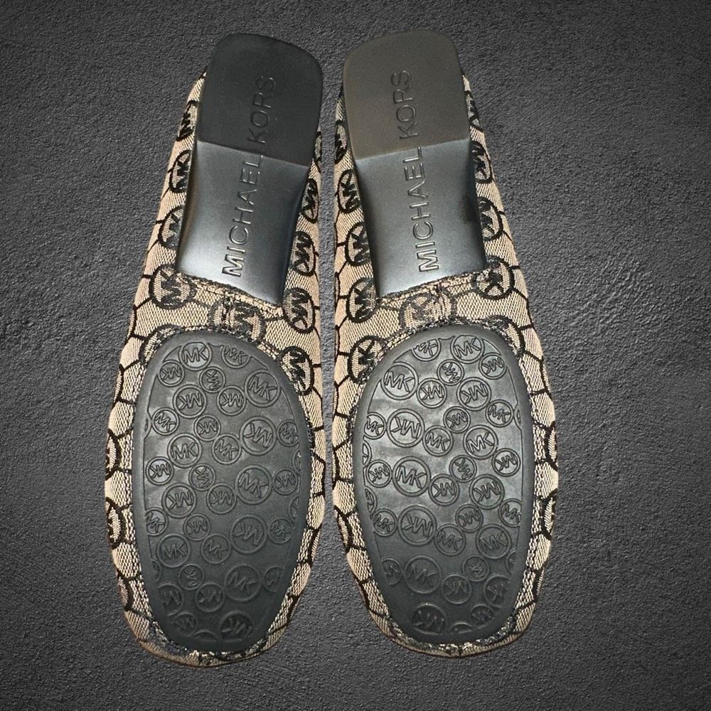 Michael Kors Women’s Size 6M/36M Shoes Black and Tan Leather Flat Loafers - Picture 6 of 10